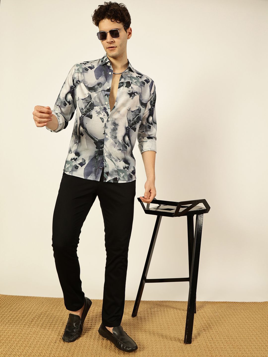 Thomas Scott Men Premium Spread Collar Abstract Printed Cotton Slim Fit Casual Shirt