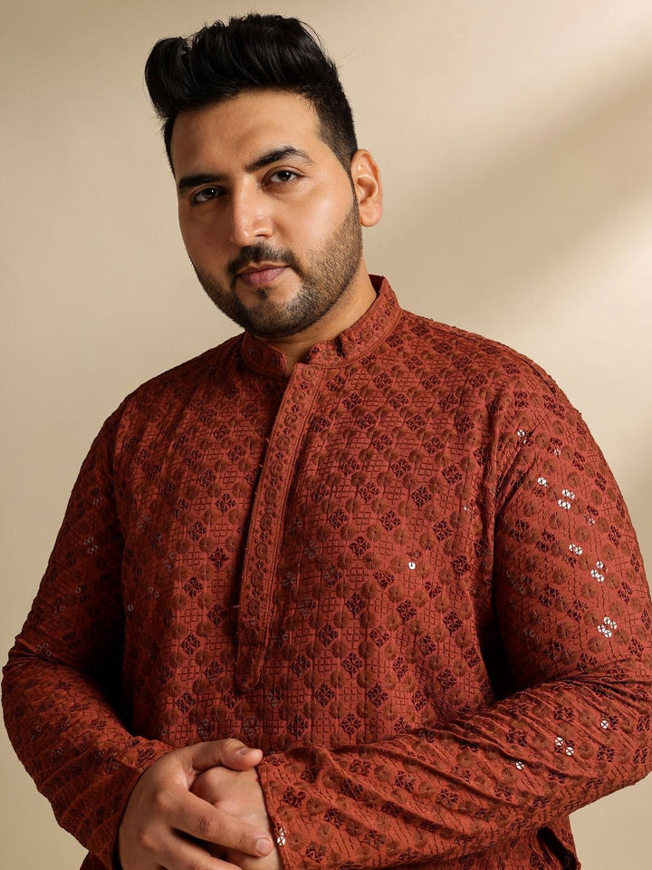 SOJANYA PLUS Embroidered Mandarin Collar Straight Pure Cotton Kurta