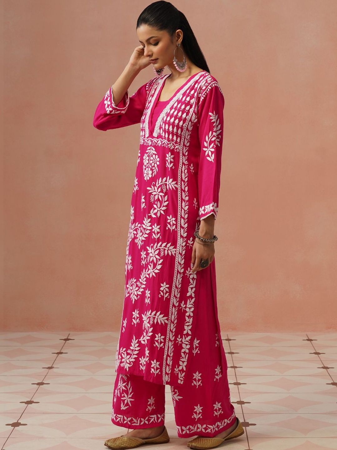Rumah Chikankari Kurta Chikankari Biasa Wanita dengan Seluar
