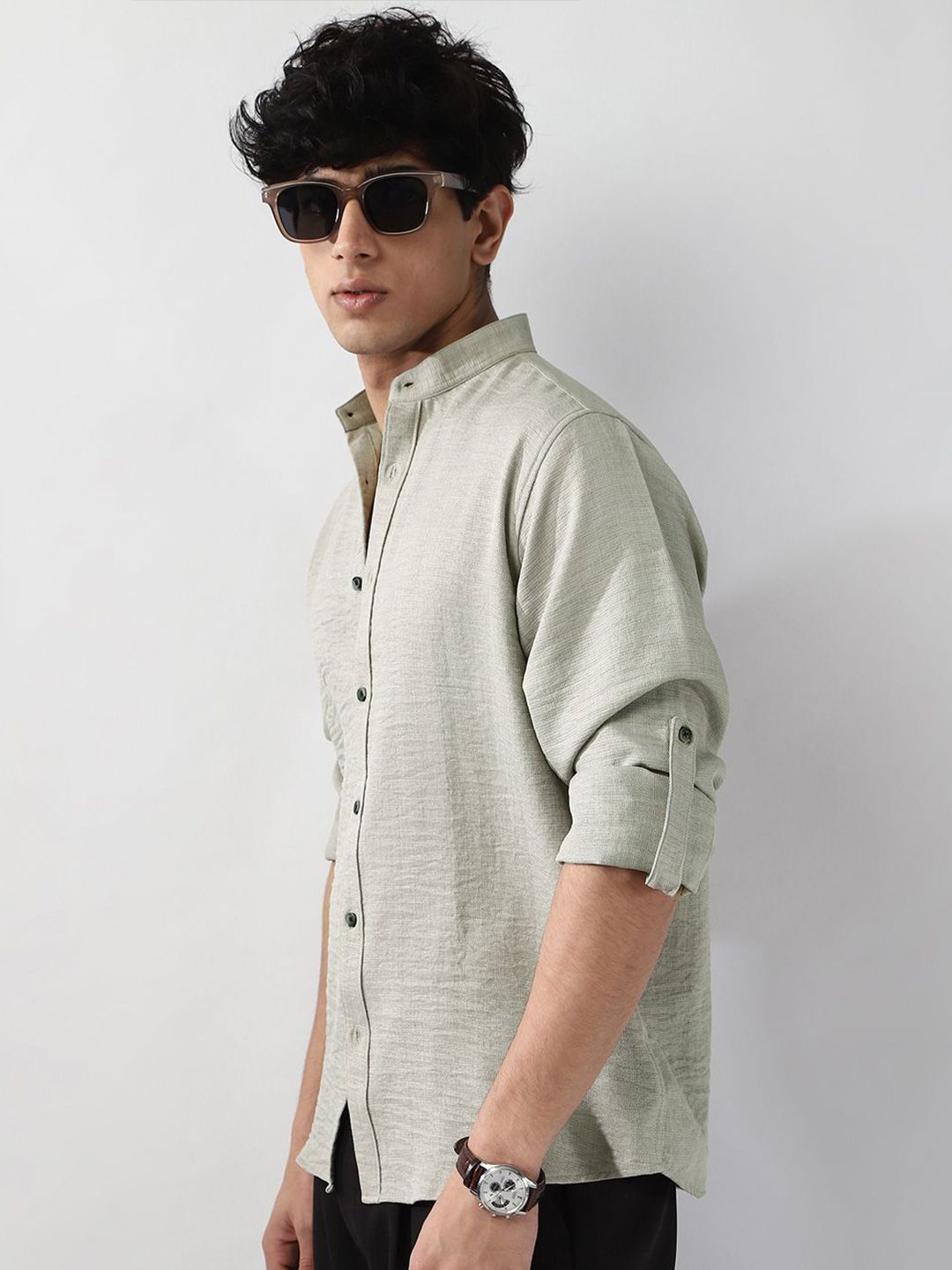 Urbano Fashion Men Beige Solid Linen Full Sleeve Relaxed Fit Mandarin Collar Casual Shirt
