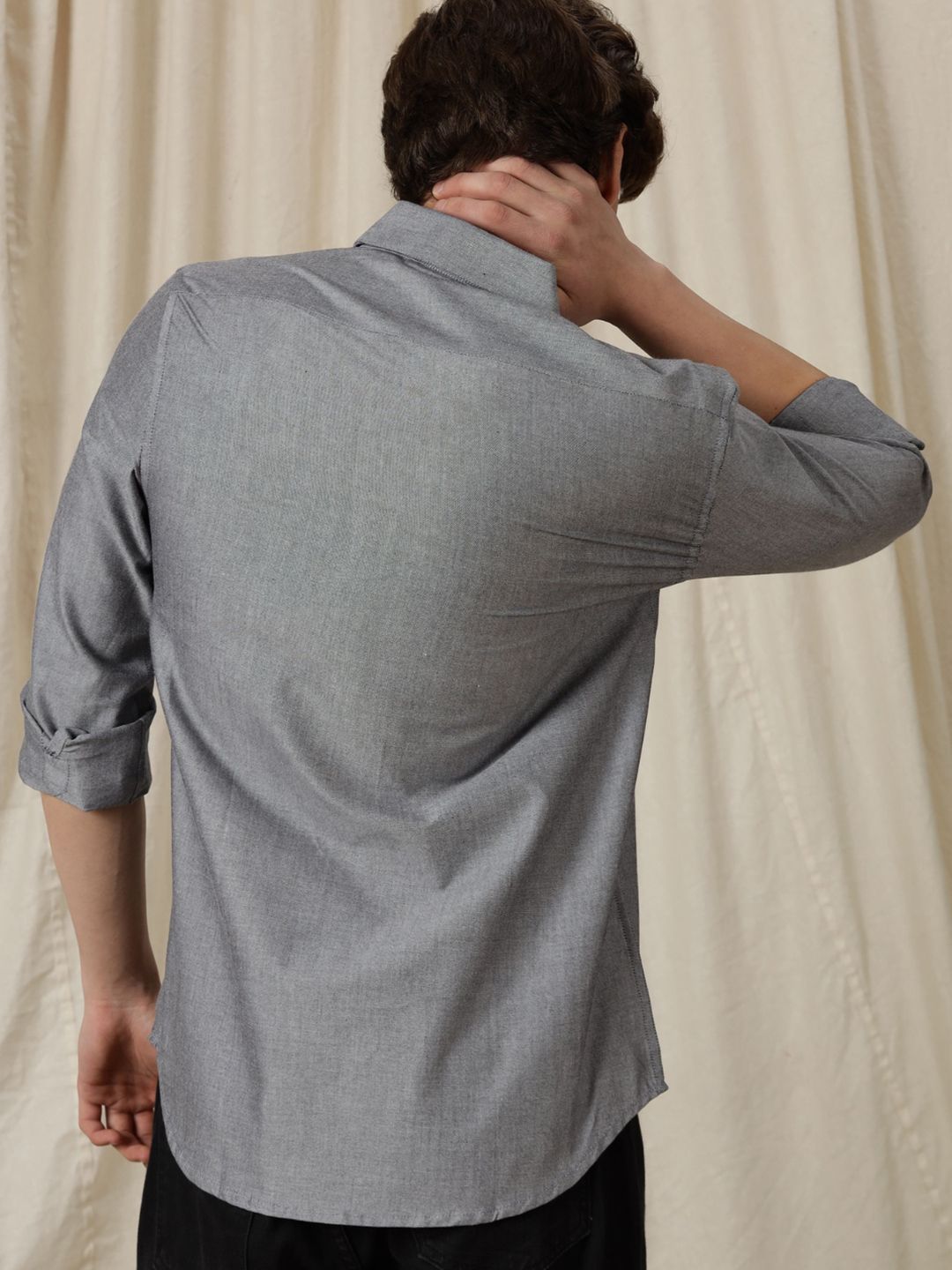 Eszett Kuda Abstrak Bersulam Kolar Kapas Baju Kasual