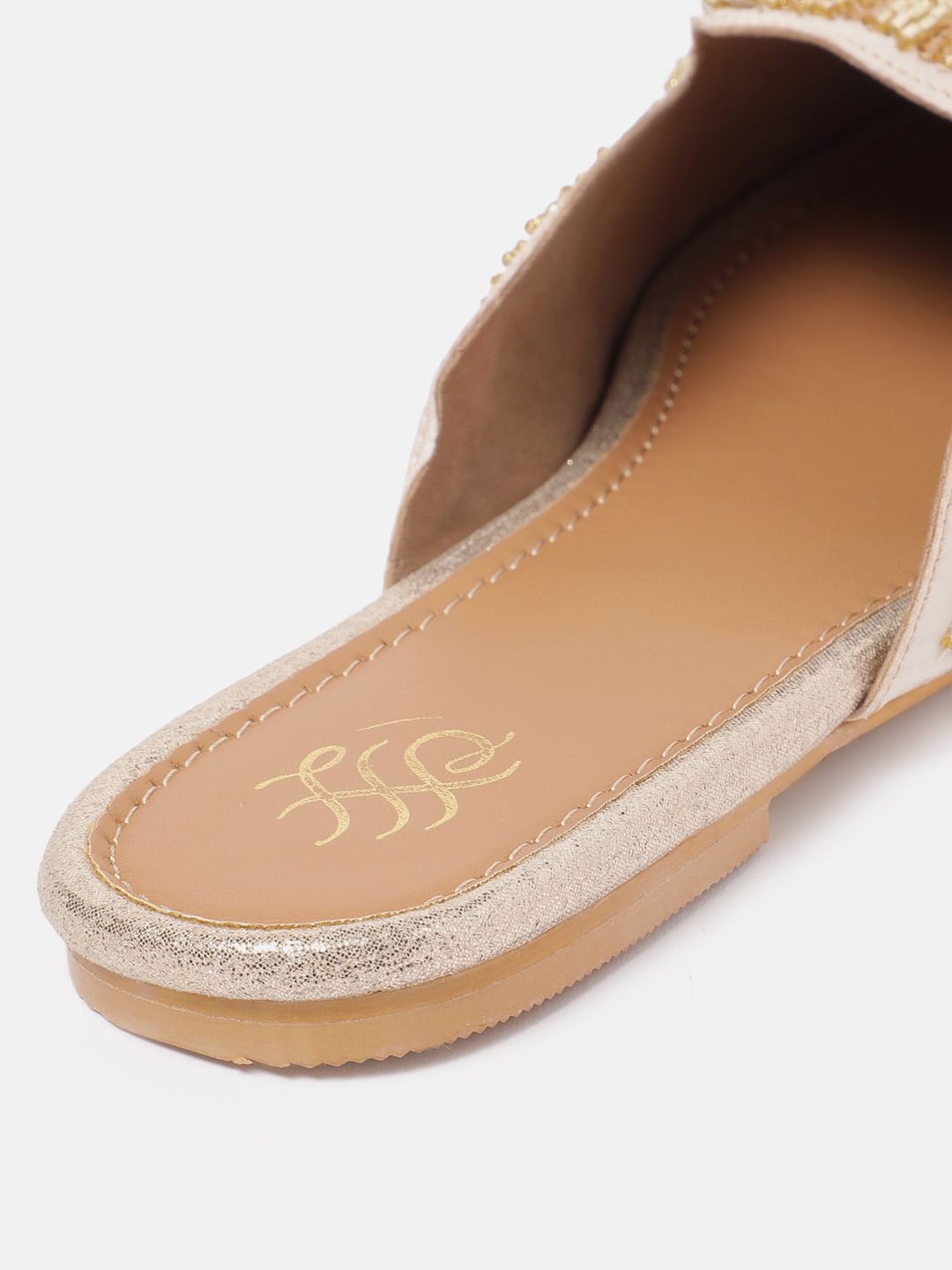 House of Pataudi Women Embellished Ethnic Mules