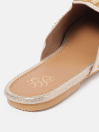 House of Pataudi Women Embellished Ethnic Mules