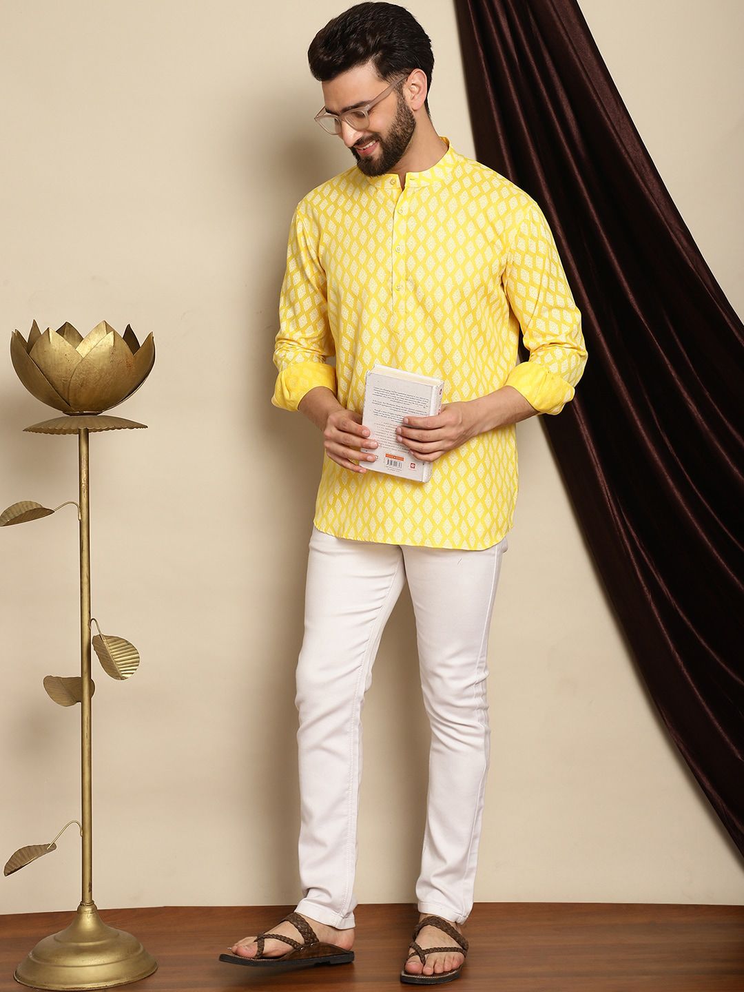 Anouk Yellow Floral Printed Cotton Linen Straight Short Kurta
