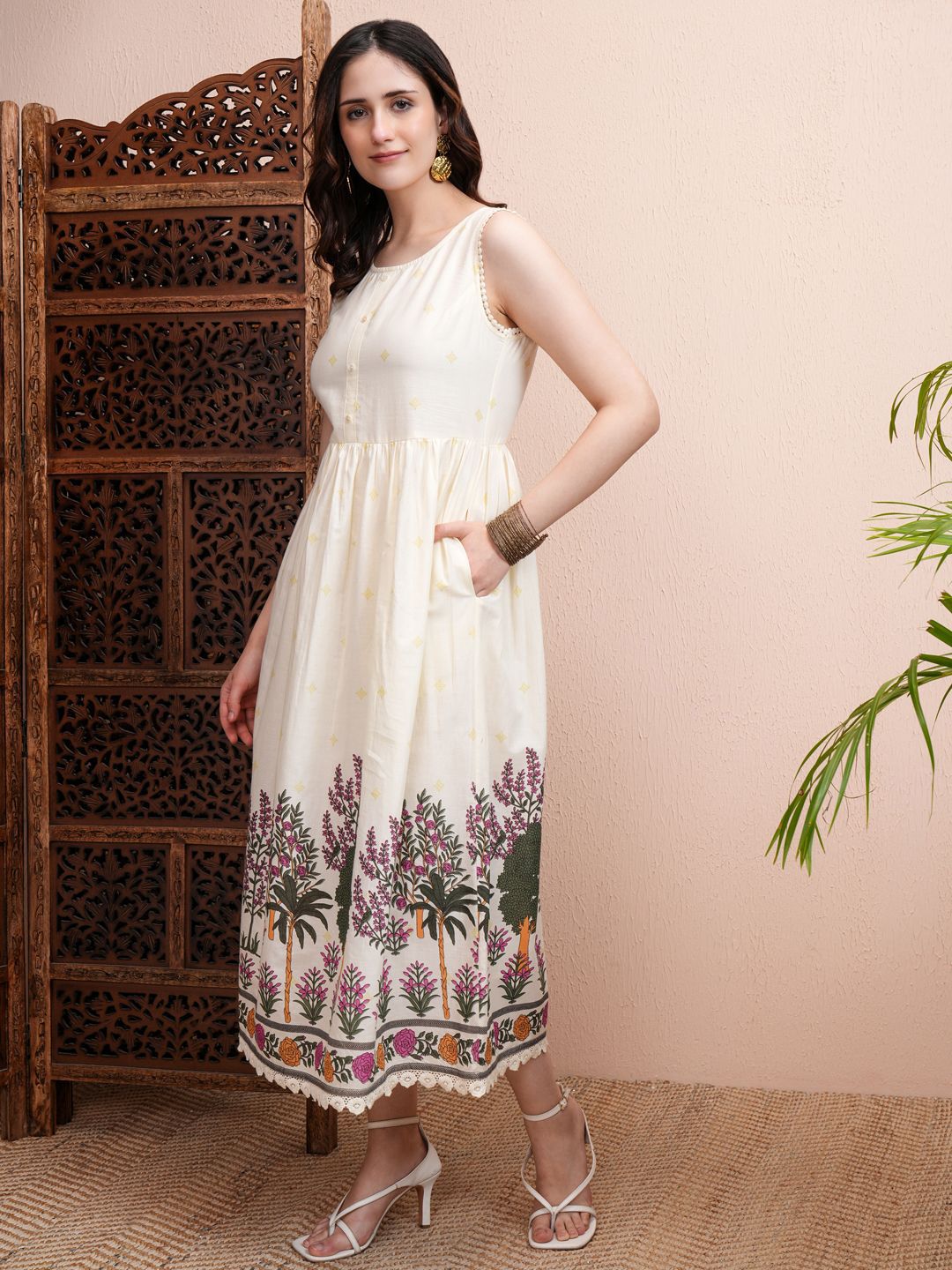 Vishudh Women Solid Floral Print Fit & Flare Midi Dress