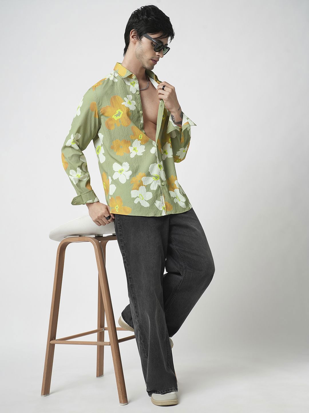 VASTRADO Men Classic Spread Collar Floral Printed Slim Fit Casual Shirt