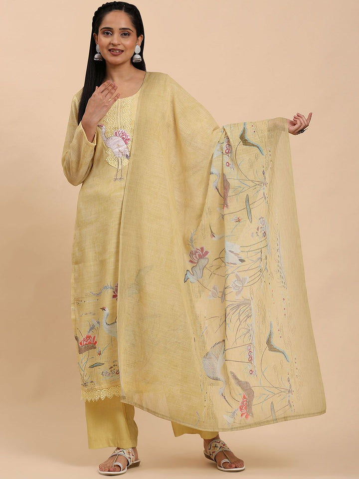 Mamicha Women Floral Printed Regular Pure Cotton Kurta with Trousers & With Dupatta