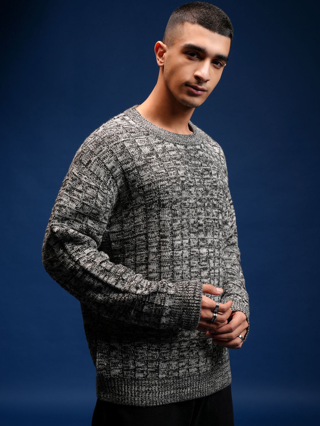 HIGHLANDER Men Round Neck Cable Knit Pullover