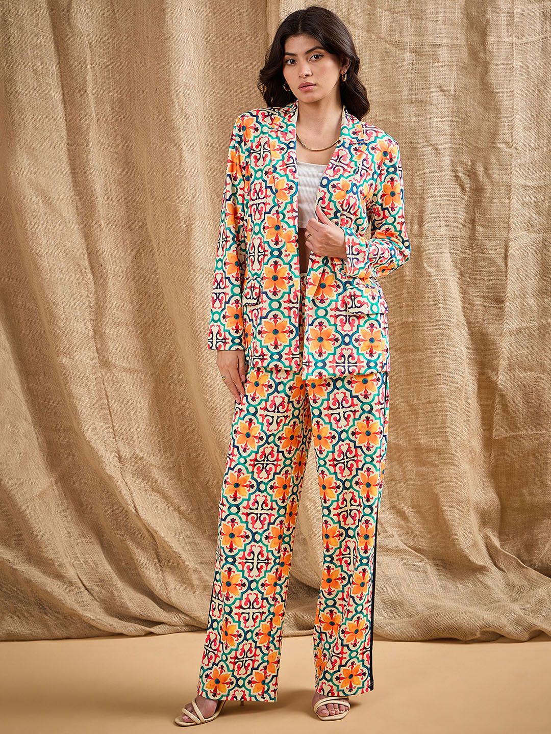 SASSAFRAS Women Ethnic Motifs Printed Relaxed Straight Leg Straight Fit High-Rise Trousers
