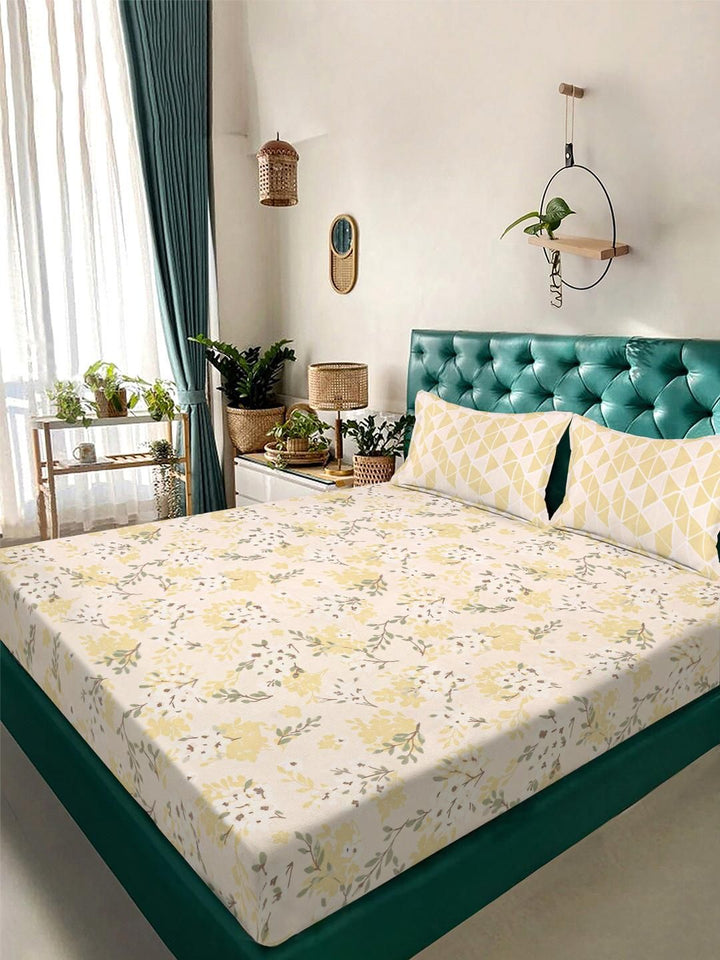 KLOTTHE Yellow Floral 300 TC King Bedsheet with 2 Pillow Covers