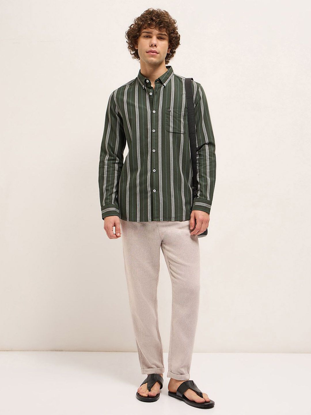 THE BEAR HOUSE Men Slim Fit Opaque Striped Casual Shirt