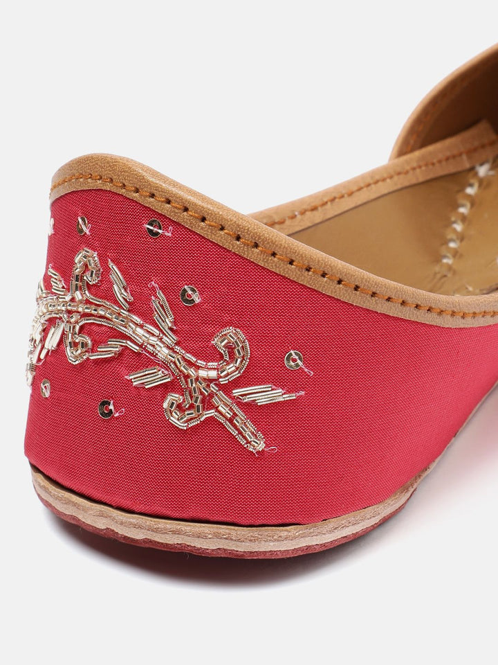 House of Pataudi Women Ethnic Embellished Mojaris