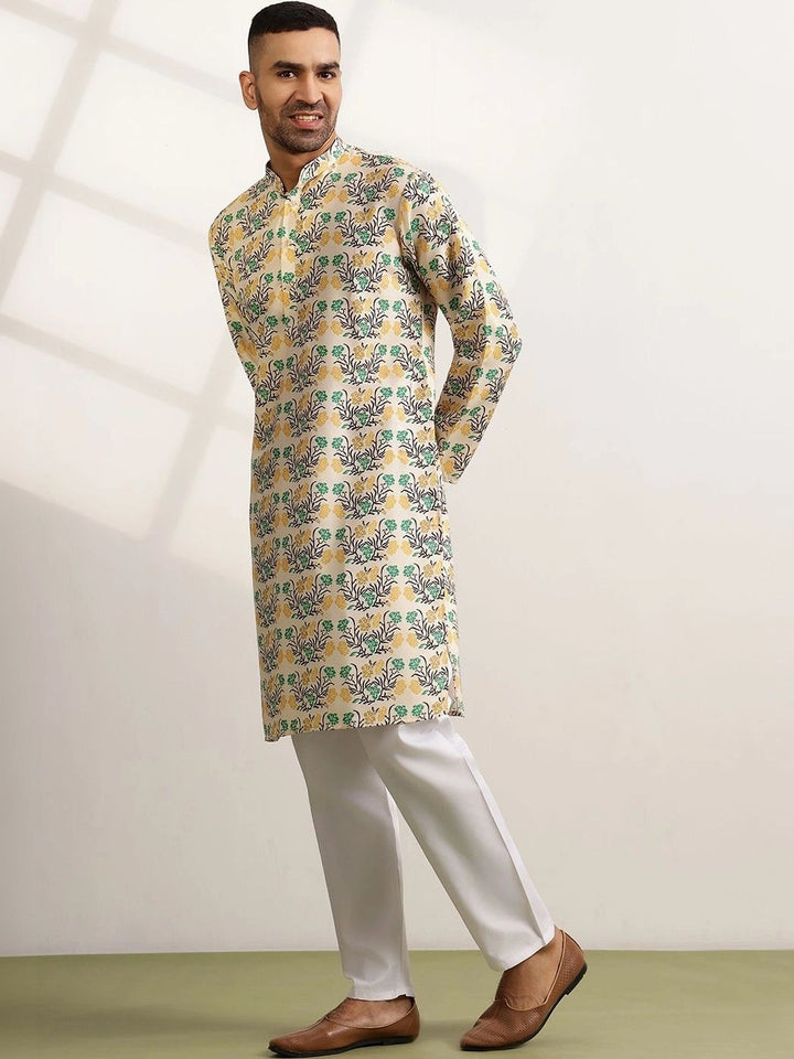 Anouk Men Floral Printed Regular Kurta with Trousers