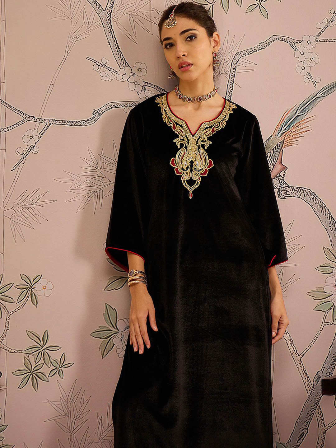 Shae by SASSAFRAS Quirky Embroidered Round Neck Three-Quarter Sleeves Regular Velvet Kurta