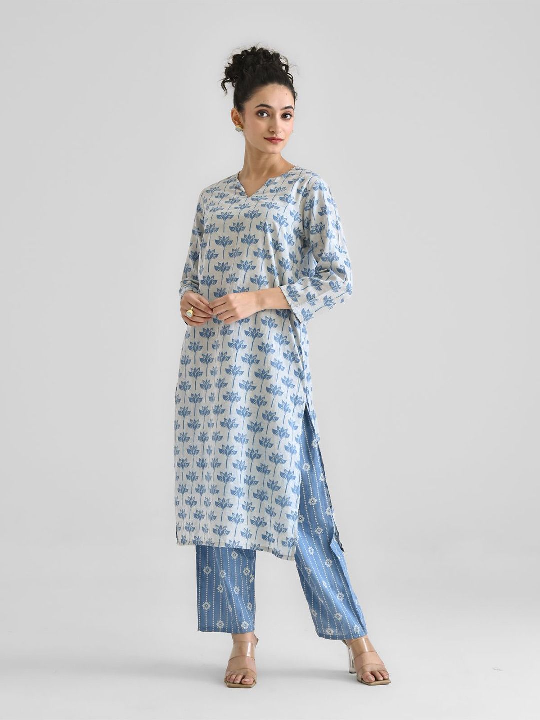 Rustorange Women Floral Printed Kurta