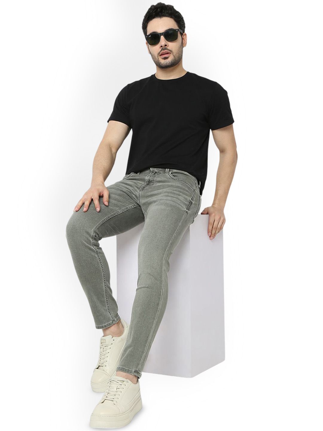 SPYKAR Men Slim Fit Light Fade Jeans