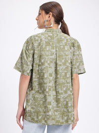 DressBerry Reflected Angles Relaxed Shirt