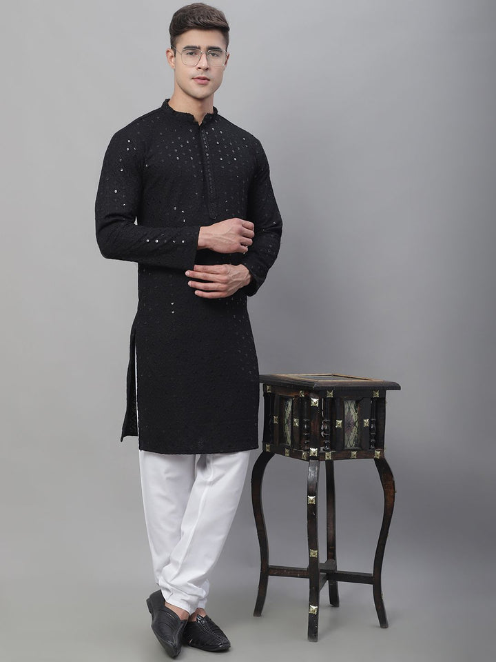 SOJANYA Embroidered Pure Cotton Kurta With Churidar
