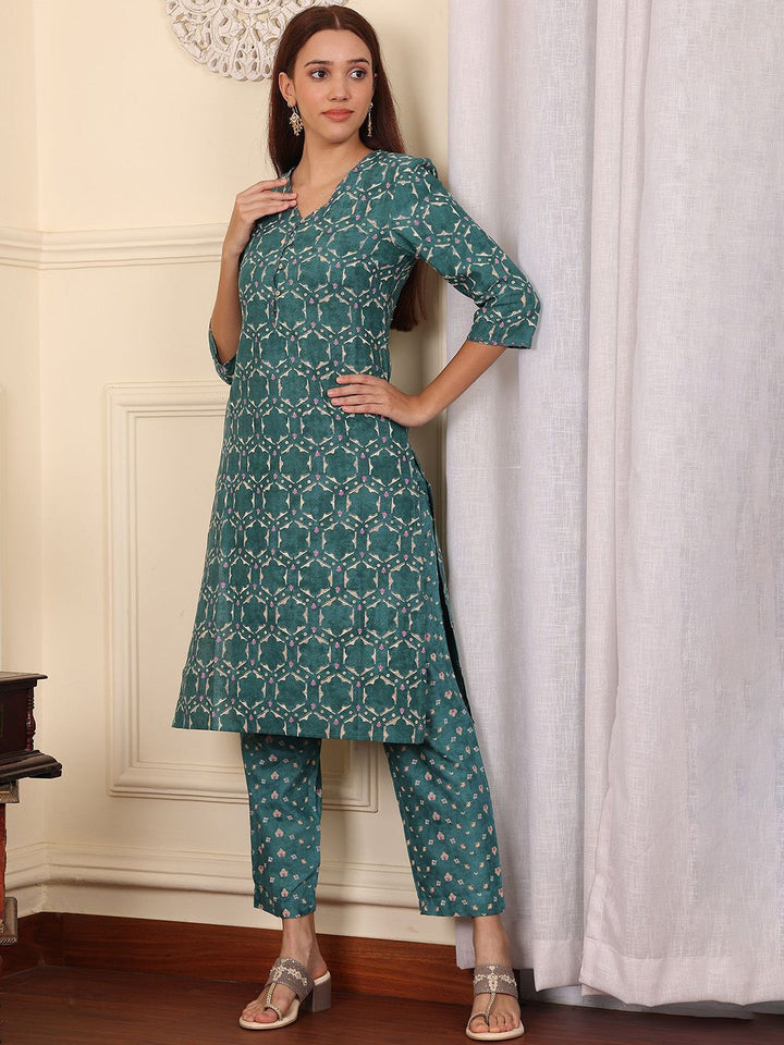 W Green Printed Printed Three-Quarter Sleeves Tunic With Trouser