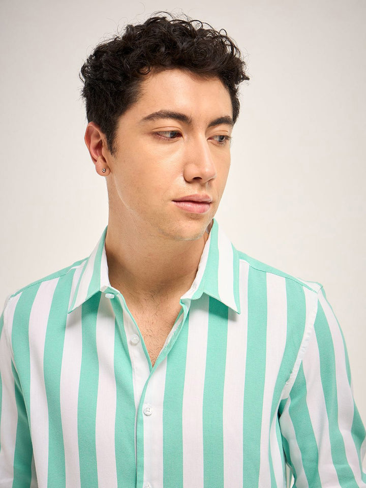THE BEAR HOUSE Men Vertical Striped Cotton Slim Fit Casual Shirt