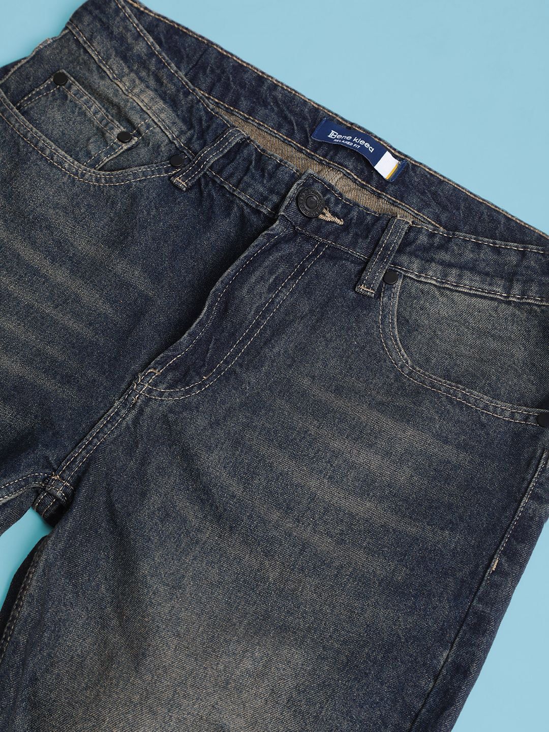 Bene Kleed Men Relaxed Fit Mid-Rise Tinted Jeans