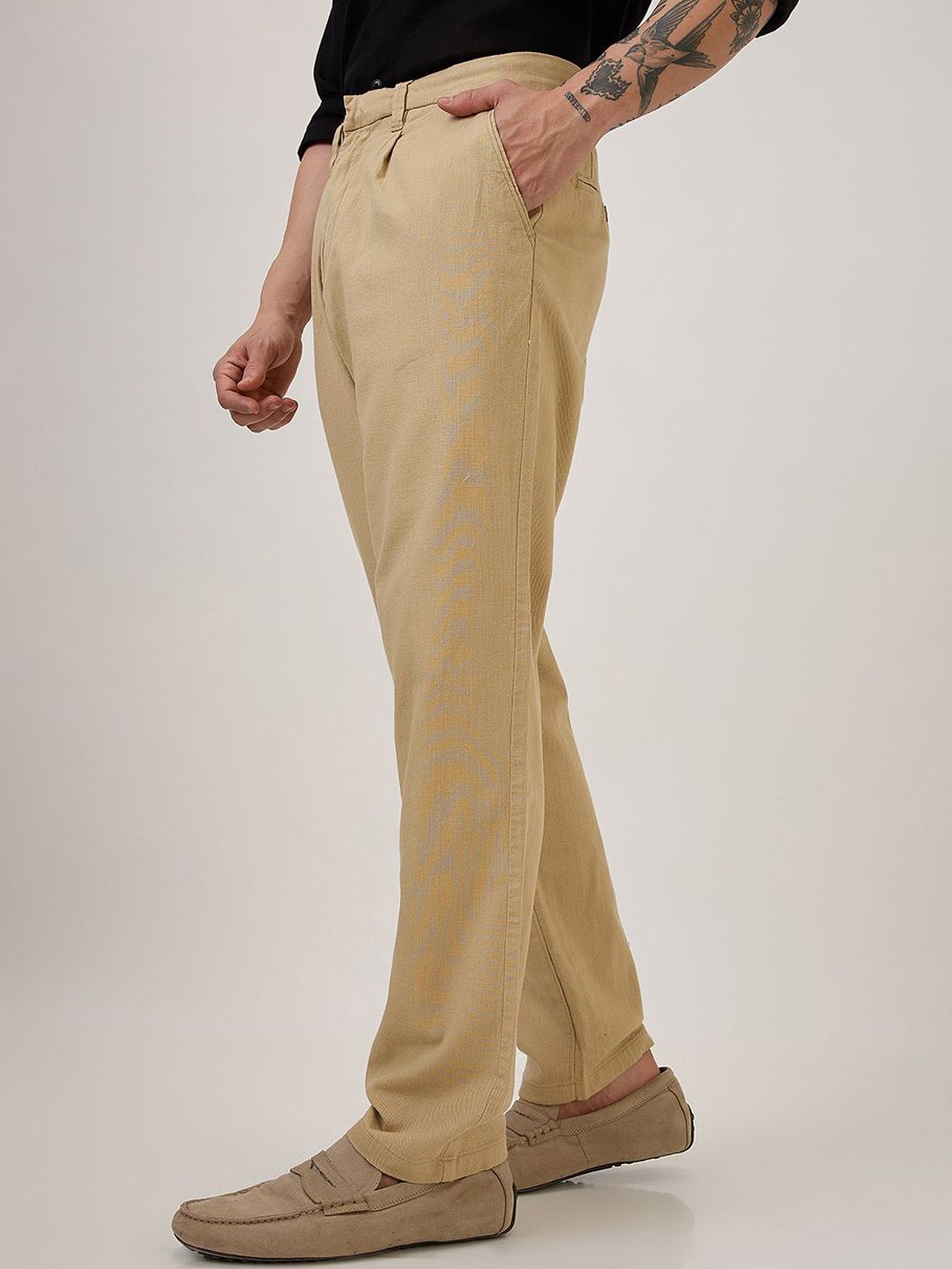 SPYKAR Men Cotton Pleated Regular Trousers