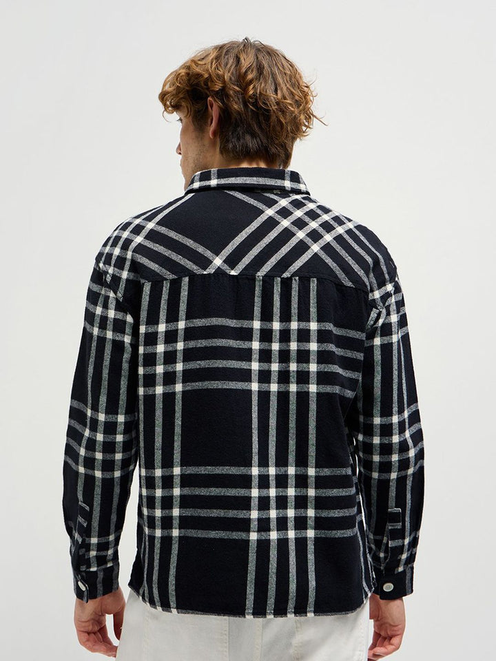 THE BEAR HOUSE Men Spread Collar Tartan Checked Cotton Relaxed Fit Casual Shirt