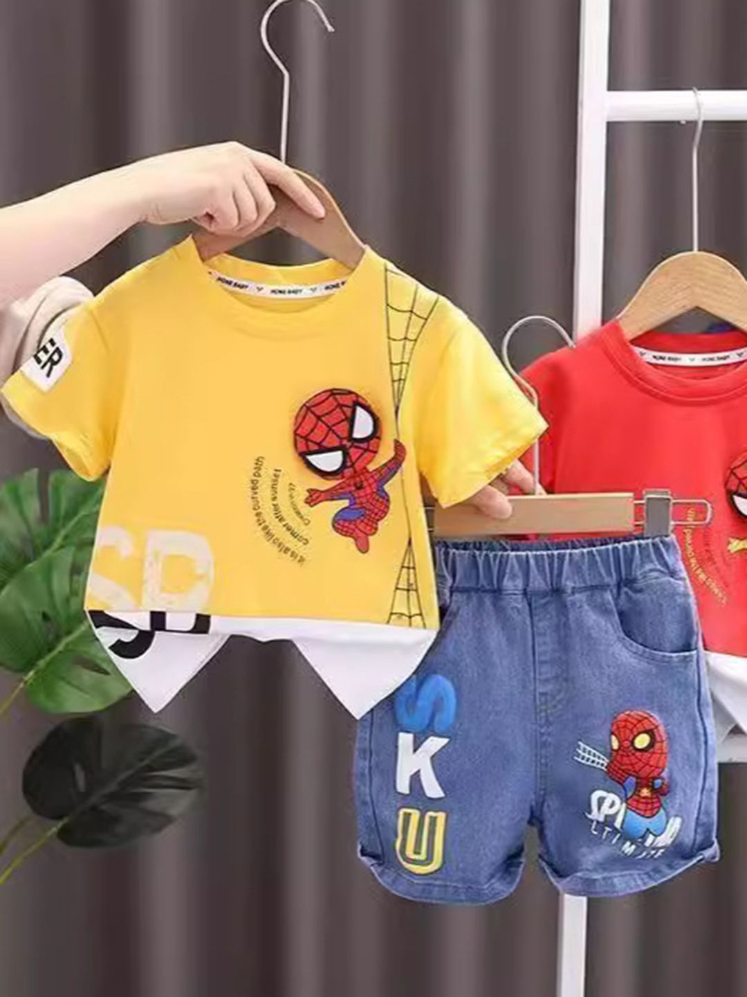 YK Boys Spider-Man Printed Round Neck T-Shirt With Shorts