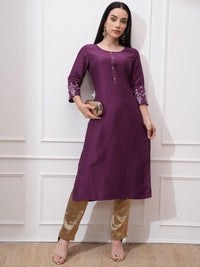 Vishudh Round Neck Three-Quarter Sleeves Thread Work Straight Kurta