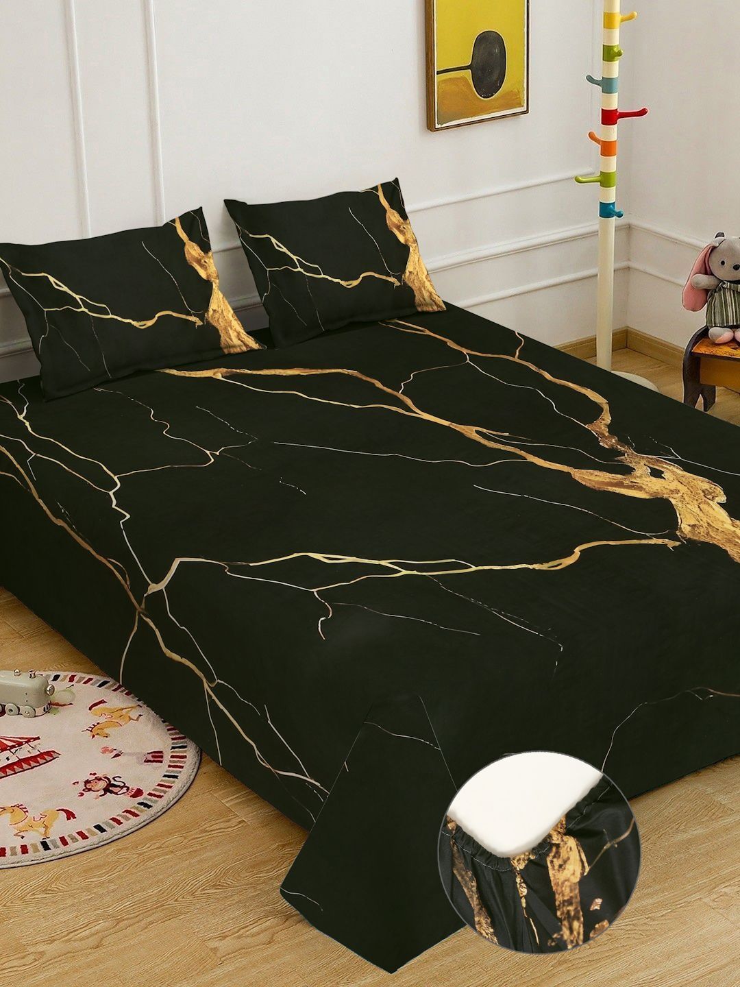 Myntra Elegant Homes Black 300 TC King Bedsheet with 2 Pillow Covers