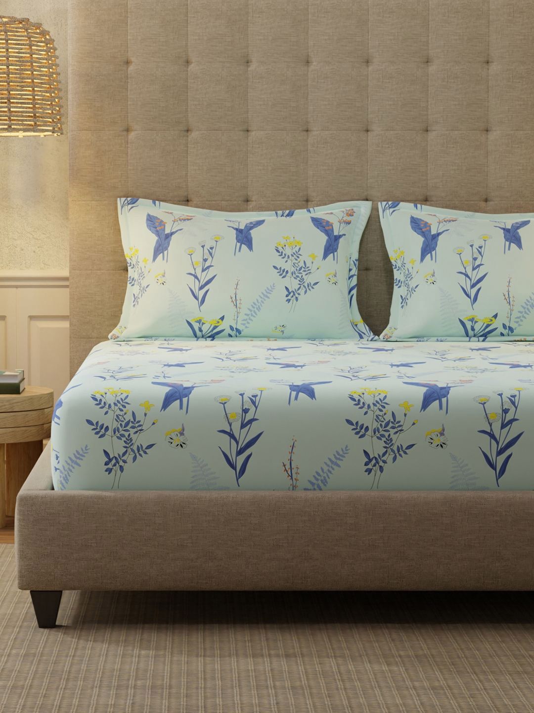 URBAN SPACE Whisper Mint Blue 200 TC Floral Queen Bedsheet 2 Pillow Covers