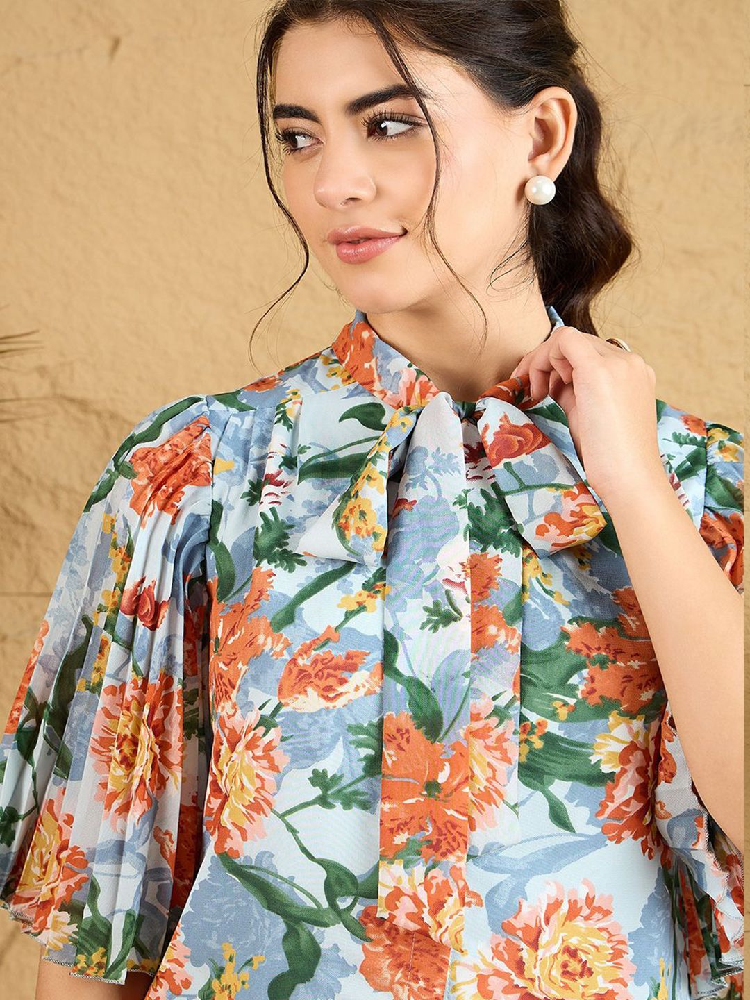 Berrylush Women Floral Printed Tie-Up Neck Georgette Top