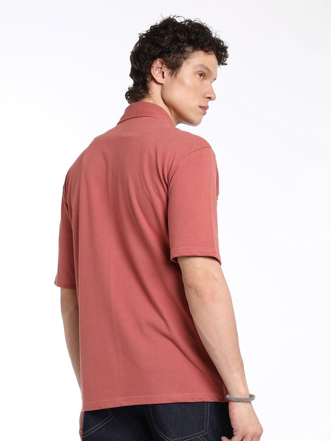 Campus Sutra Men Comfort Spread Collar Solid Cotton Casual Shirt