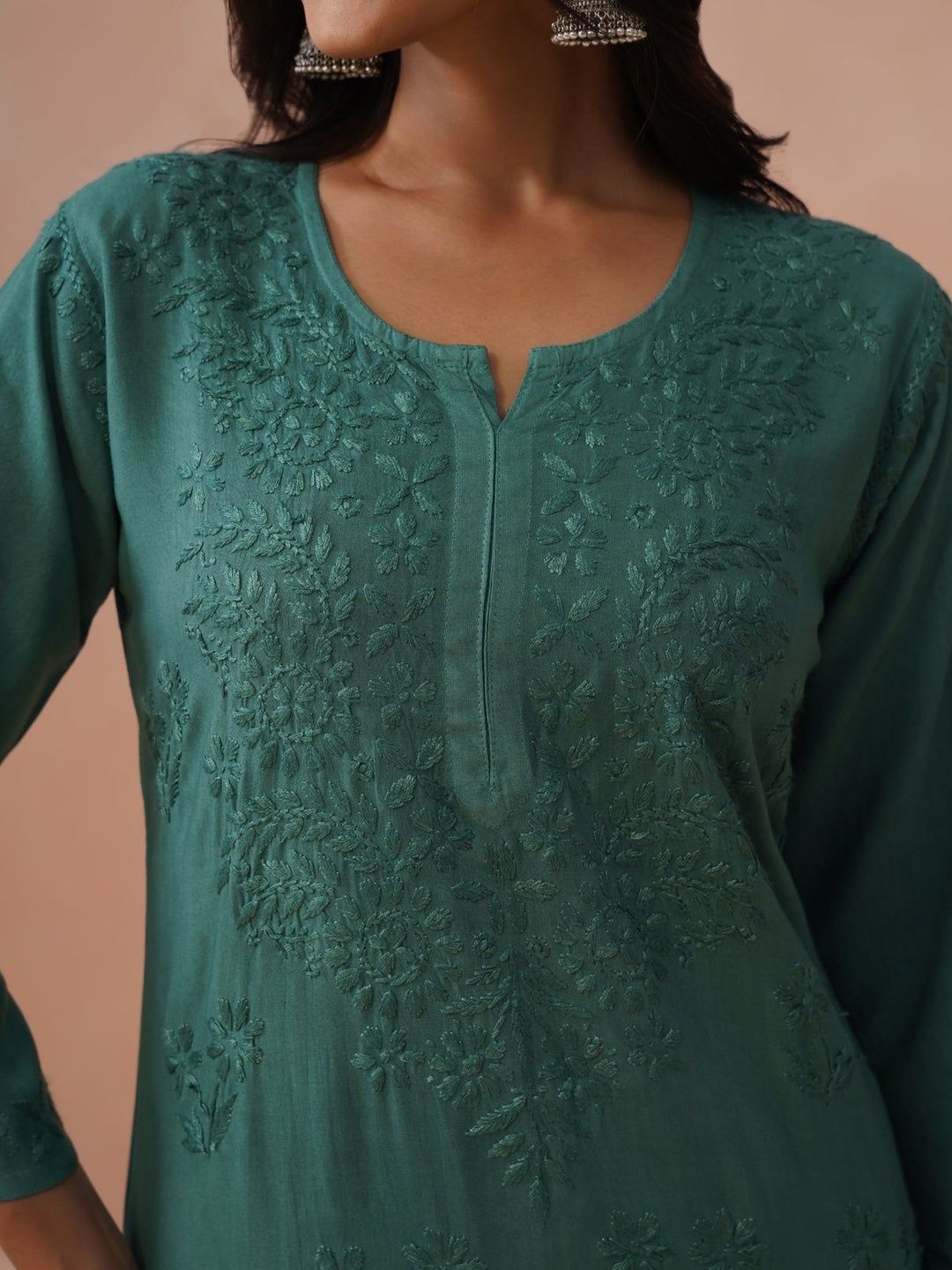 Rumah Chikankari Kurta Chikankari Biasa Wanita dengan Seluar