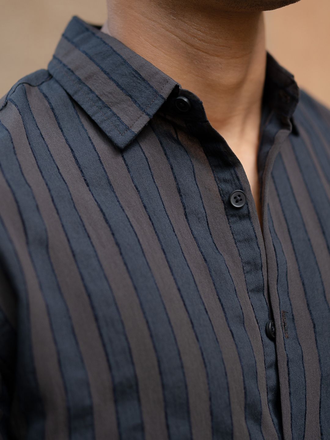 Powerlook Men Vertical Striped Spread Collar Casual Shirt