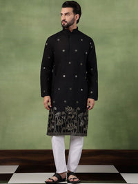 SOJANYA Men Floral Embroidered Kurta
