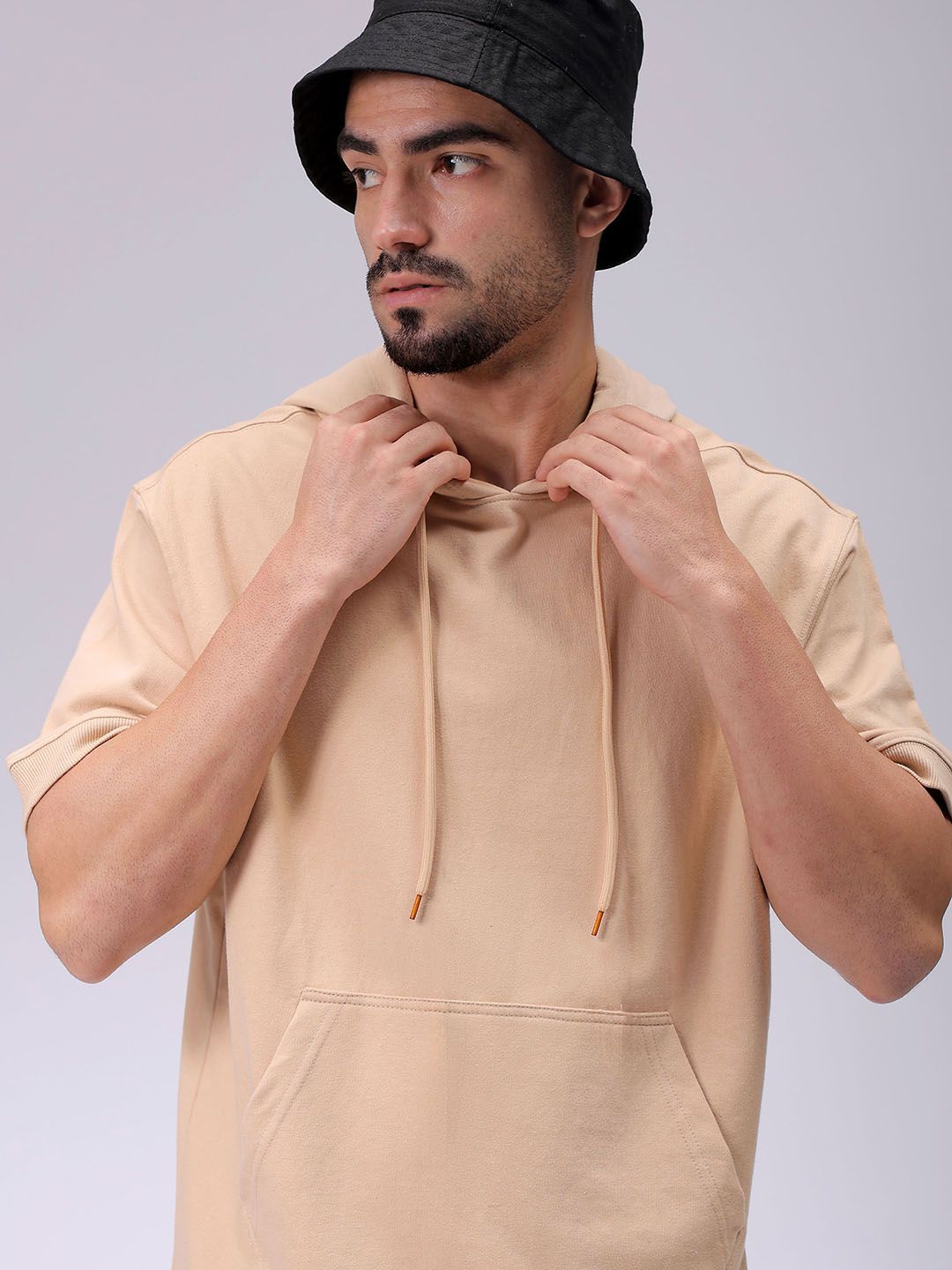 The Indian Garage Co Men Solid Hooded Pullover Short Sleeves Sweatshirt