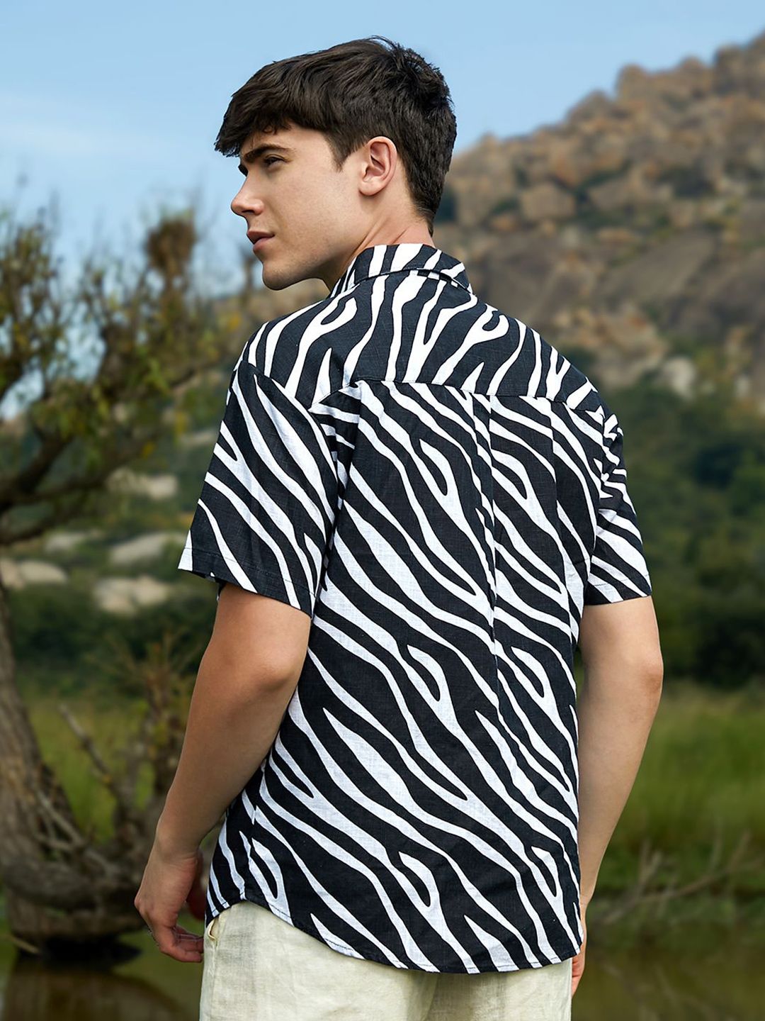 Campus Sutra Men Comfort Opaque Printed Casual Shirt