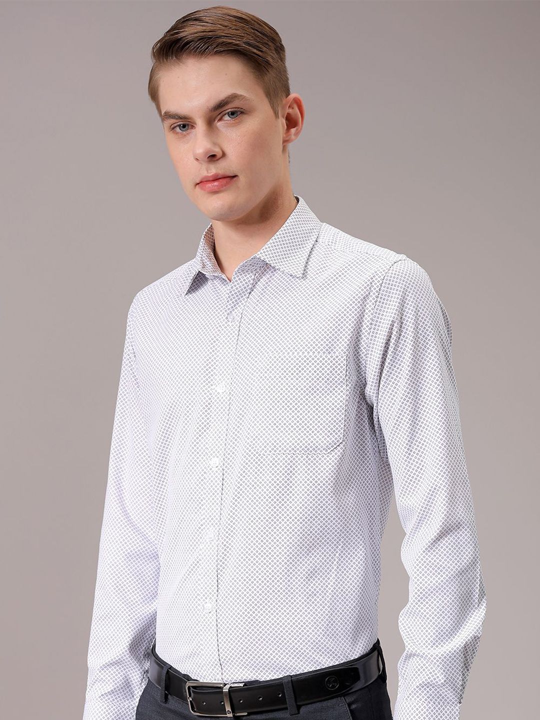 The Indian Garage Co. X Luxe Men Cutaway Collar Micro Ditsy Printed Slim Fit Formal Shirt