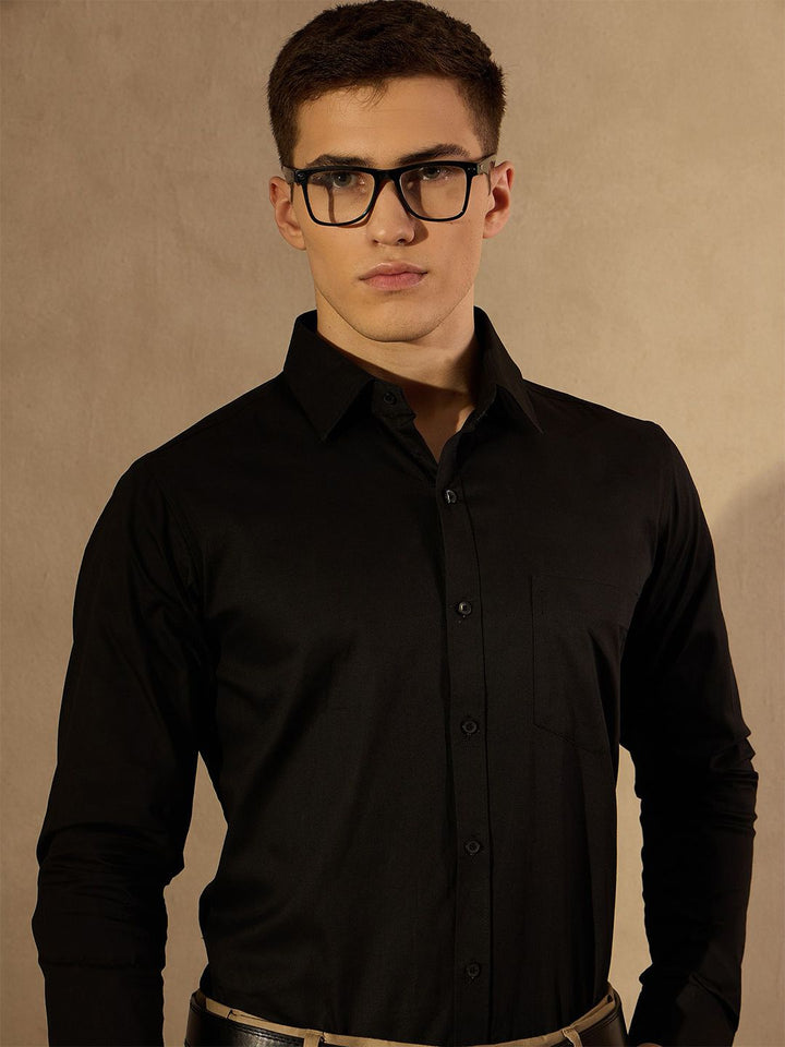 DENNISON Men Smart Slim Fit Solid Spread Collar Cotton Formal Shirt