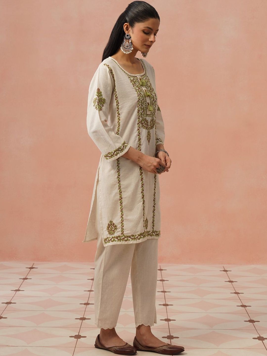 House of Chikankari Women Embroidered Thread Work Kurta