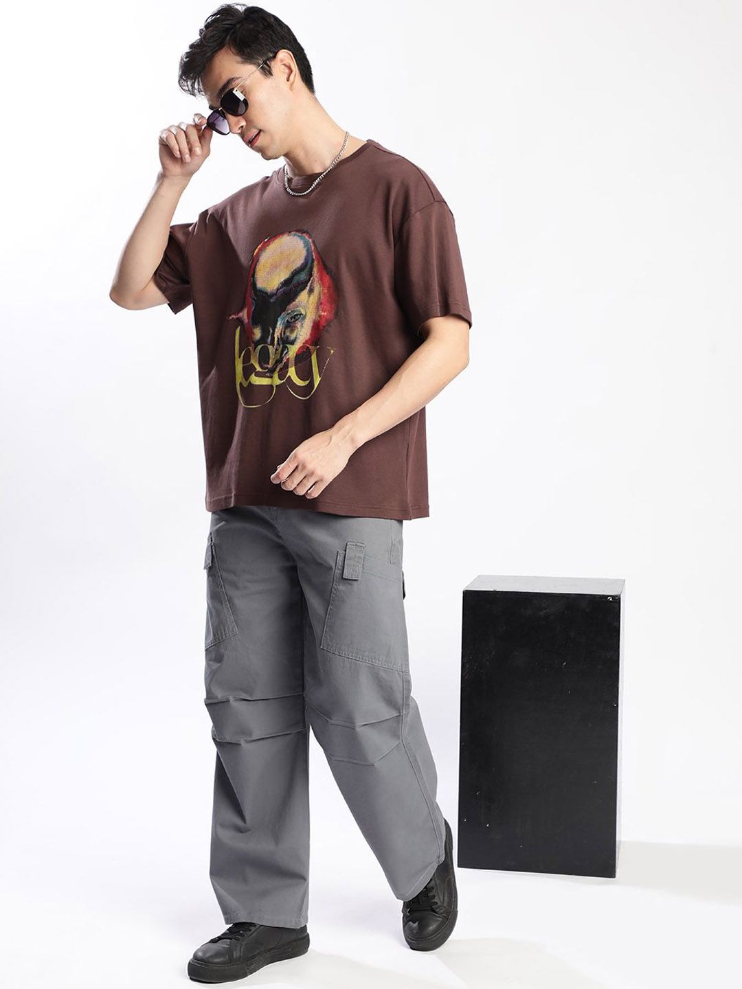 Bene Kleed Men Loose Fit High-Rise Cargo Trouser