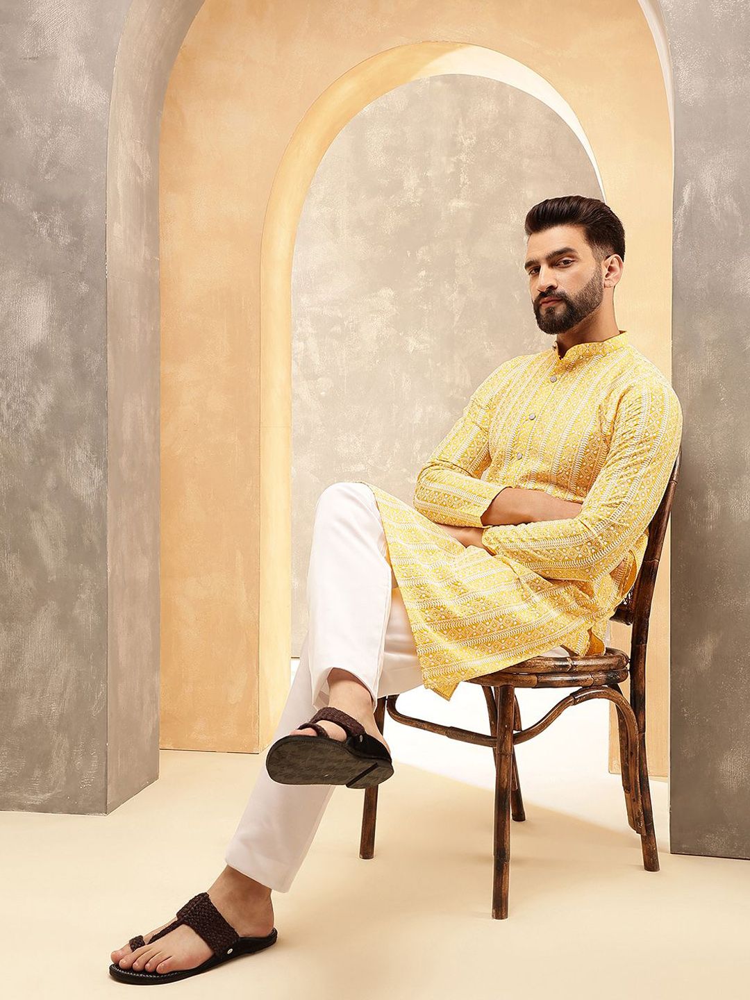 Anouk Yellow & White Band Collar Geometric Sulam Kurta Lurus Kapas Tulen