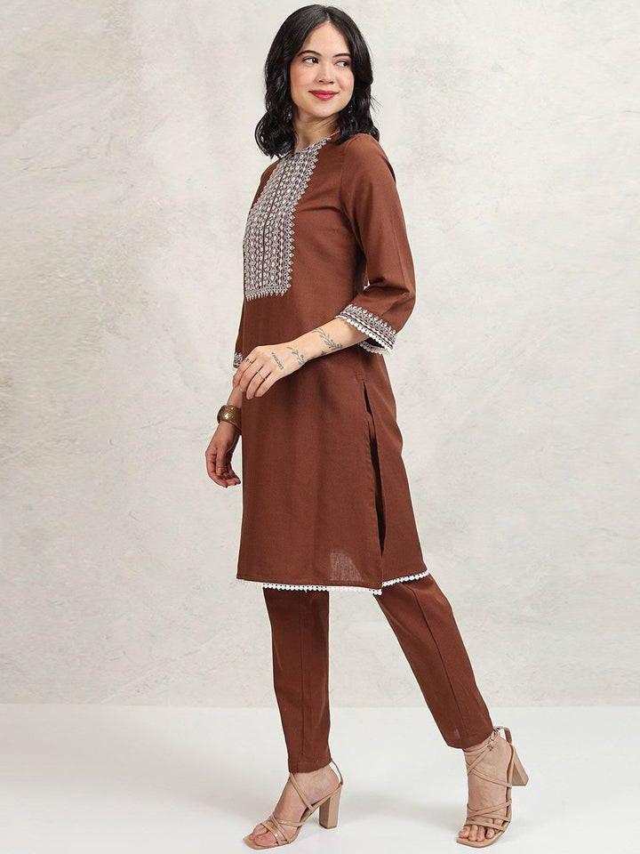 Vishudh Women Embroidered Regular Kurta with Trousers