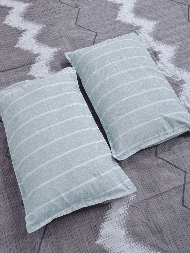 Myntra Elegant Homes Multicoloured Geometric 300 TC King Bedsheet with 2 Pillow Covers