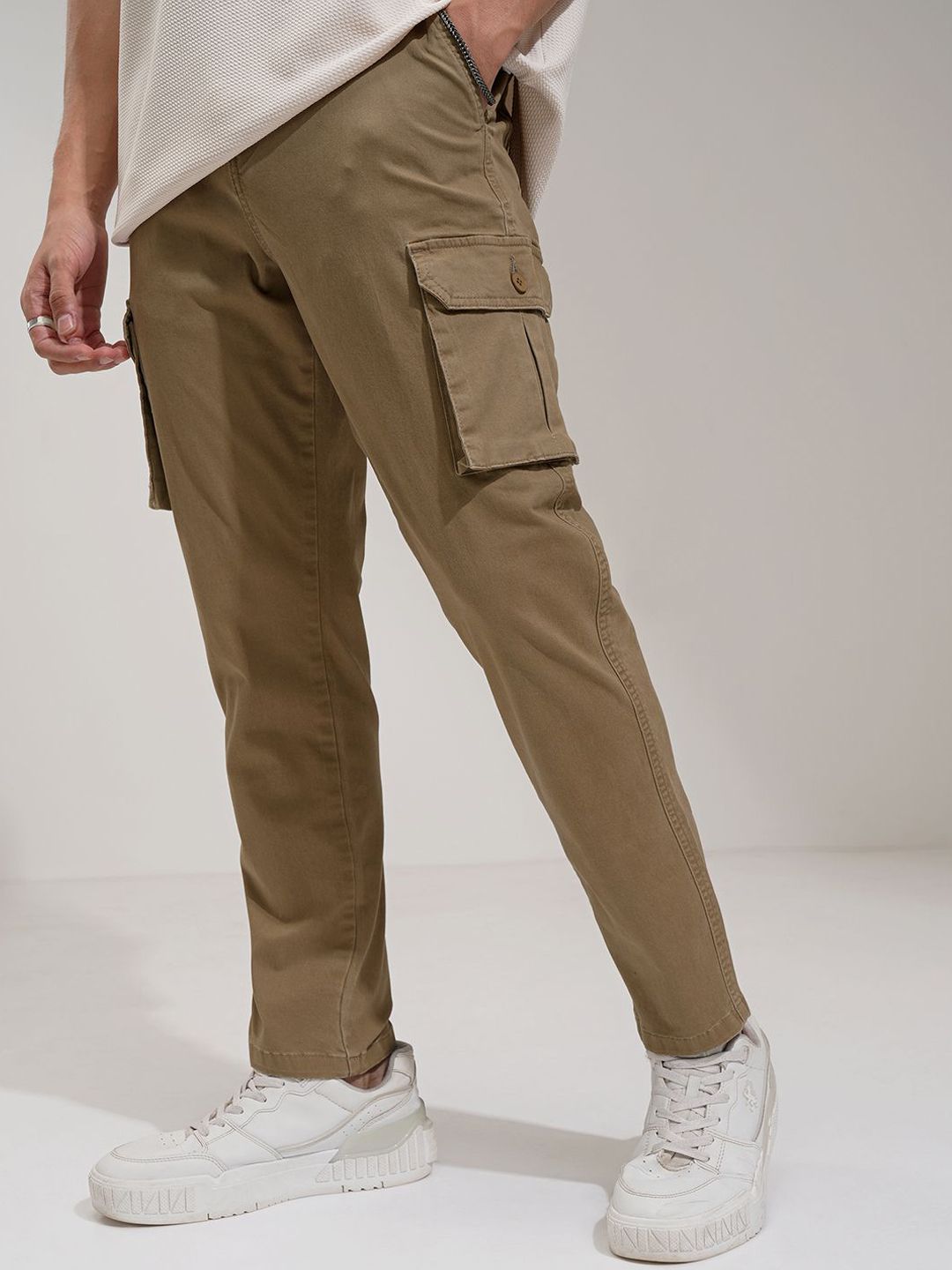 HIGHLANDER Men Comfort Mid-Rise Cargos Trousers