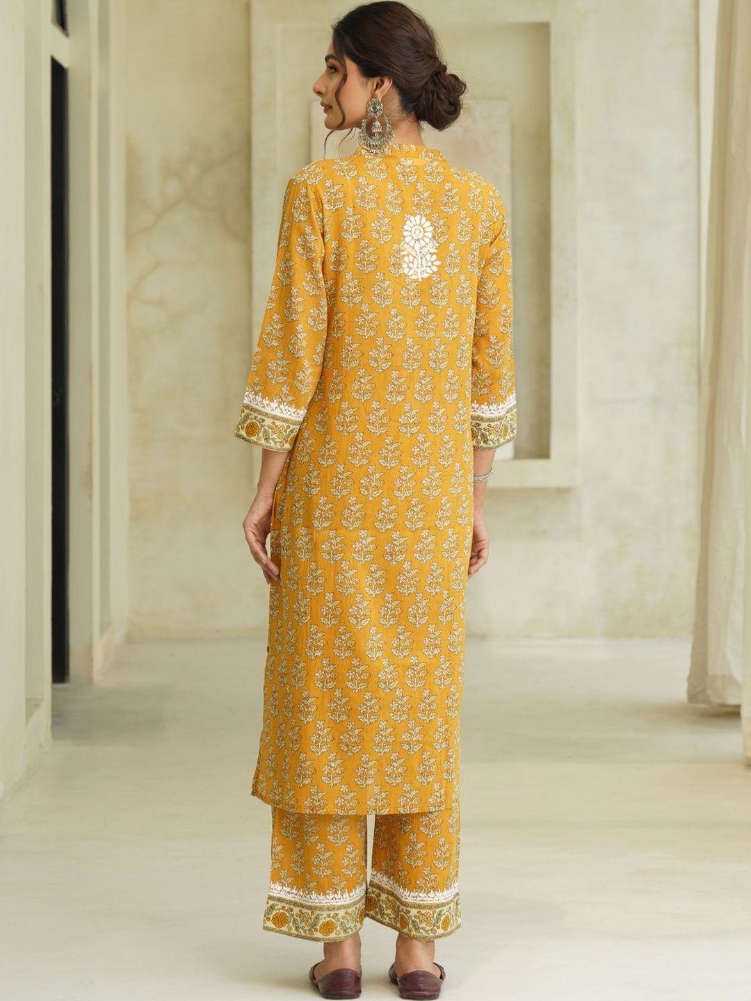 House of Chikankari Women Floral Printed Regular Pure Cotton Kurta with Set