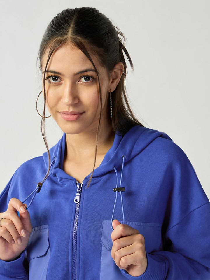 Bewakoof Women Zipped Oversized Hooded Crop Sweatshirt
