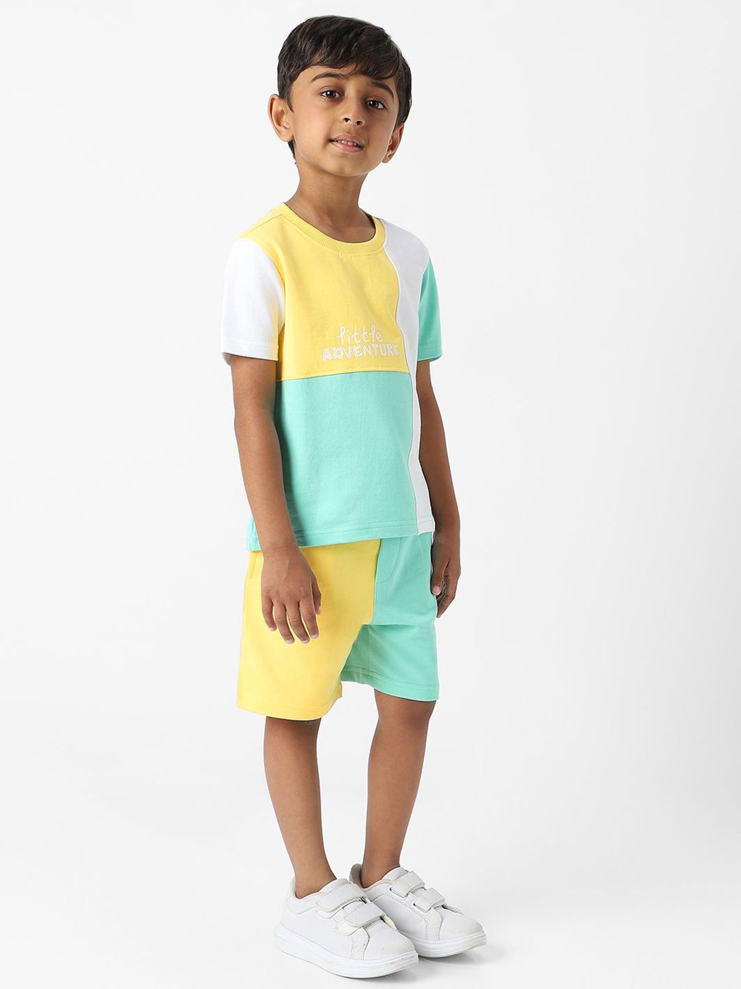 Nauti Nati Boys Colourblocked T-shirt with Shorts