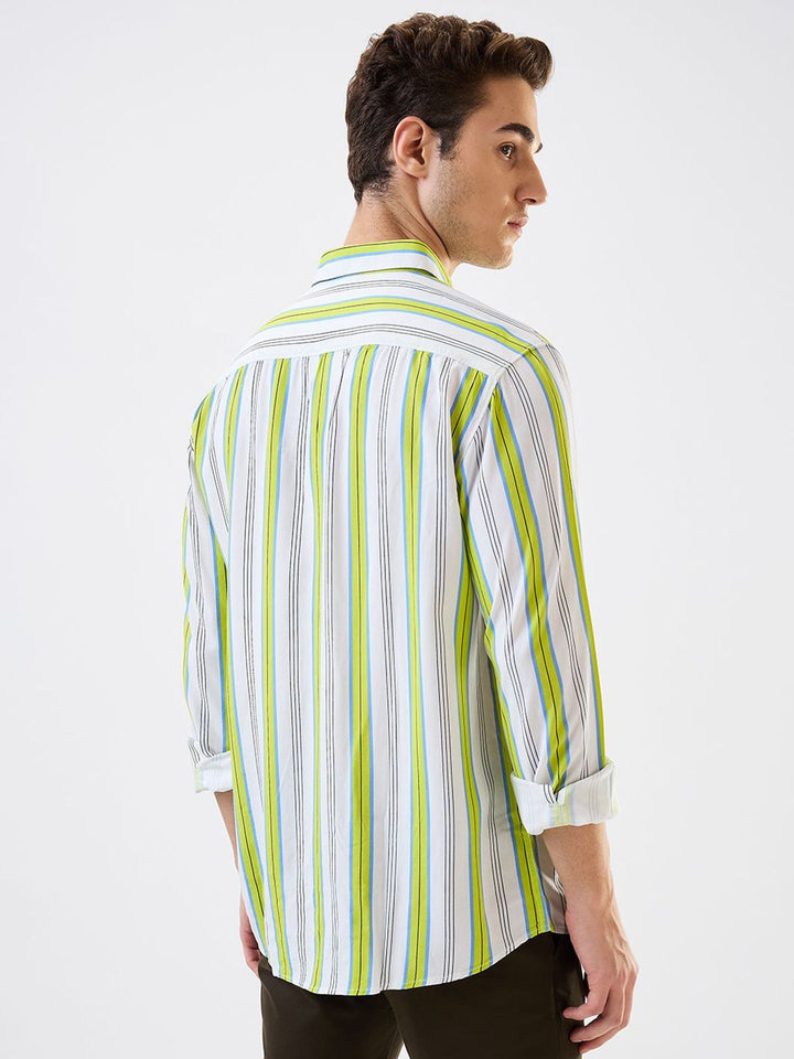 SPYKAR Men Slim Fit Spread Collar Vertical Striped Casual Shirt